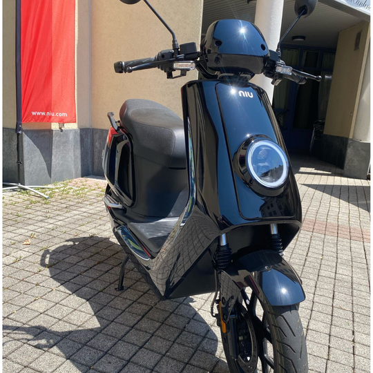 NIU NQi GTS - 80 km/h (wie neu)